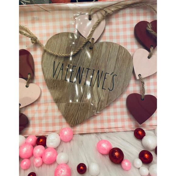 Rae Dunn Wood Heart Valentine Garland - Picture 3 of 4